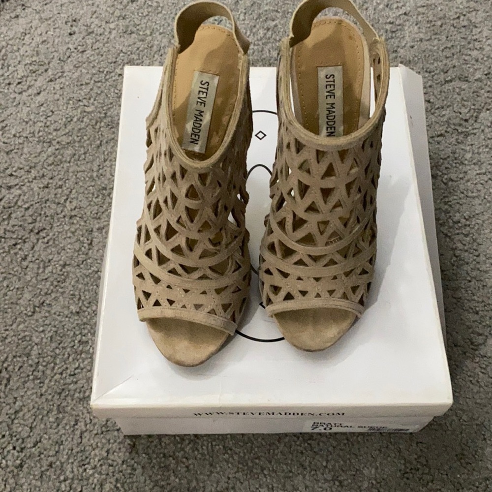 Bratt natural suede shoes